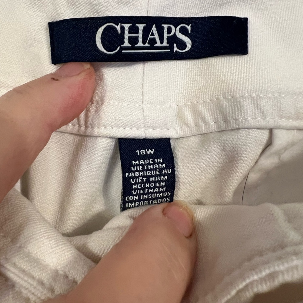 Chaps size 18W white womens capris - Picture 5 of 5
